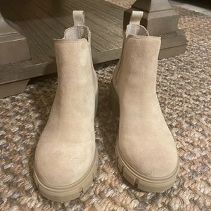 New Steve Madden Howler Boots
